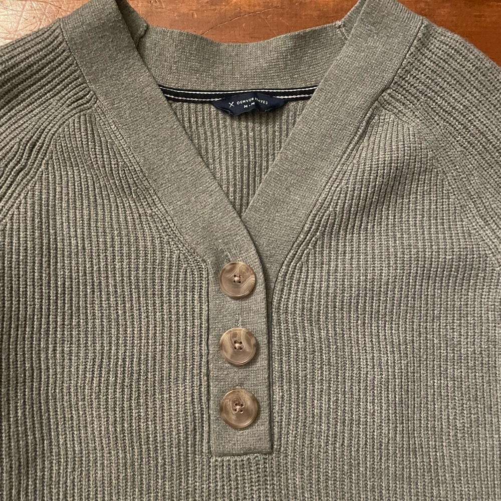 Denver Hayes Green Ribbed Knit Pullover Sweater - Picture 4 of 4